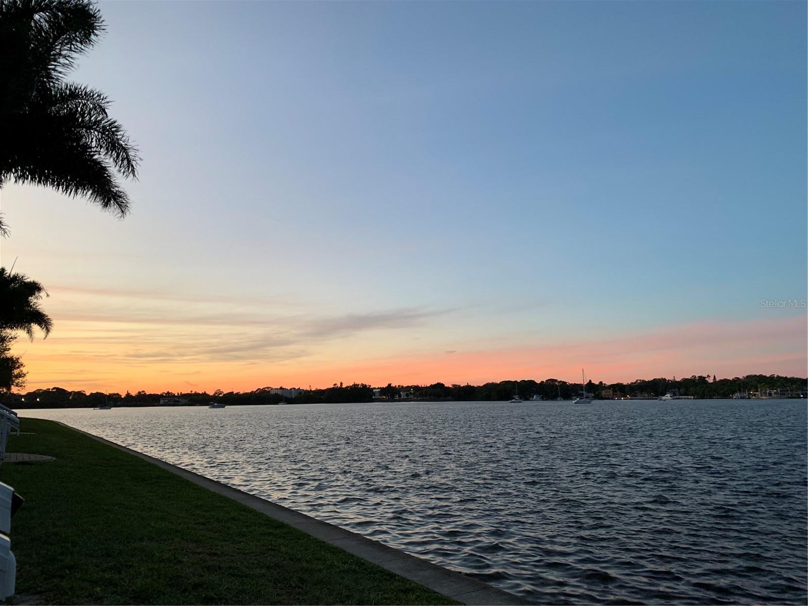 205 POMPANO DR SE #B, ST PETERSBURG, FL — photo 27