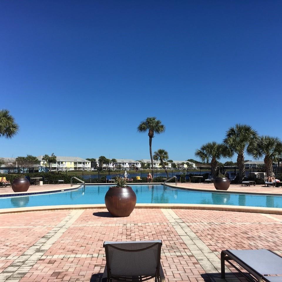 205 POMPANO DR SE #B, ST PETERSBURG, FL — photo 33