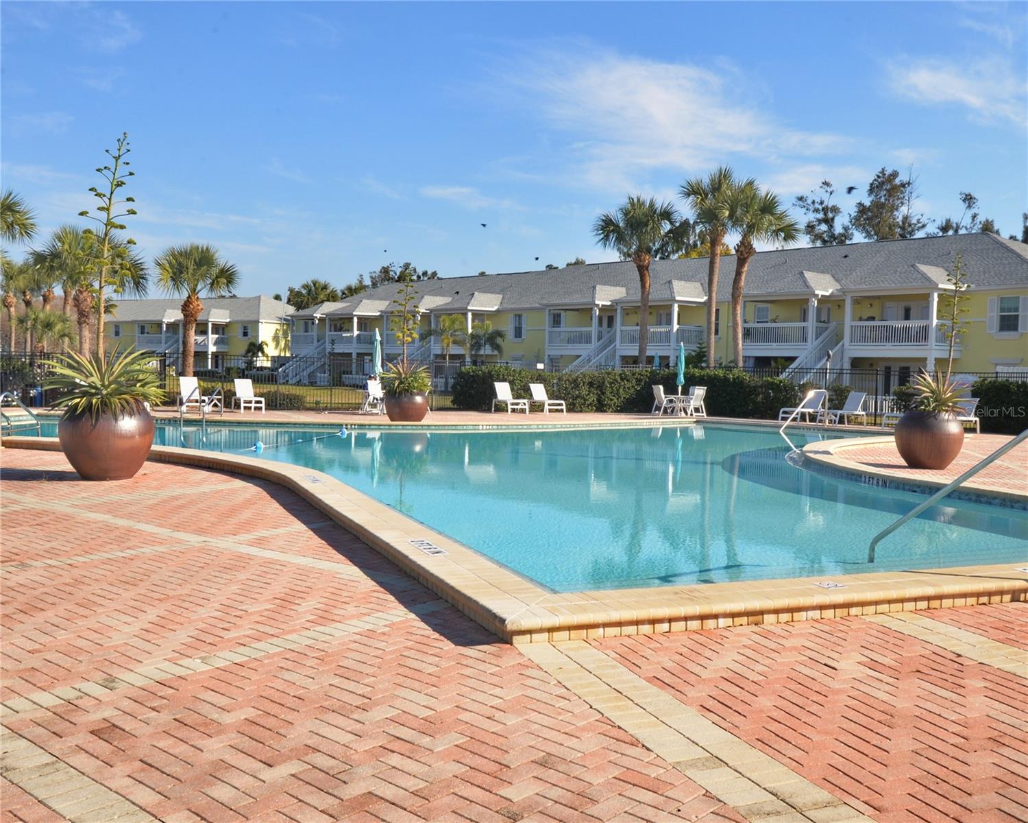 205 POMPANO DR SE #B, ST PETERSBURG, FL — photo 35