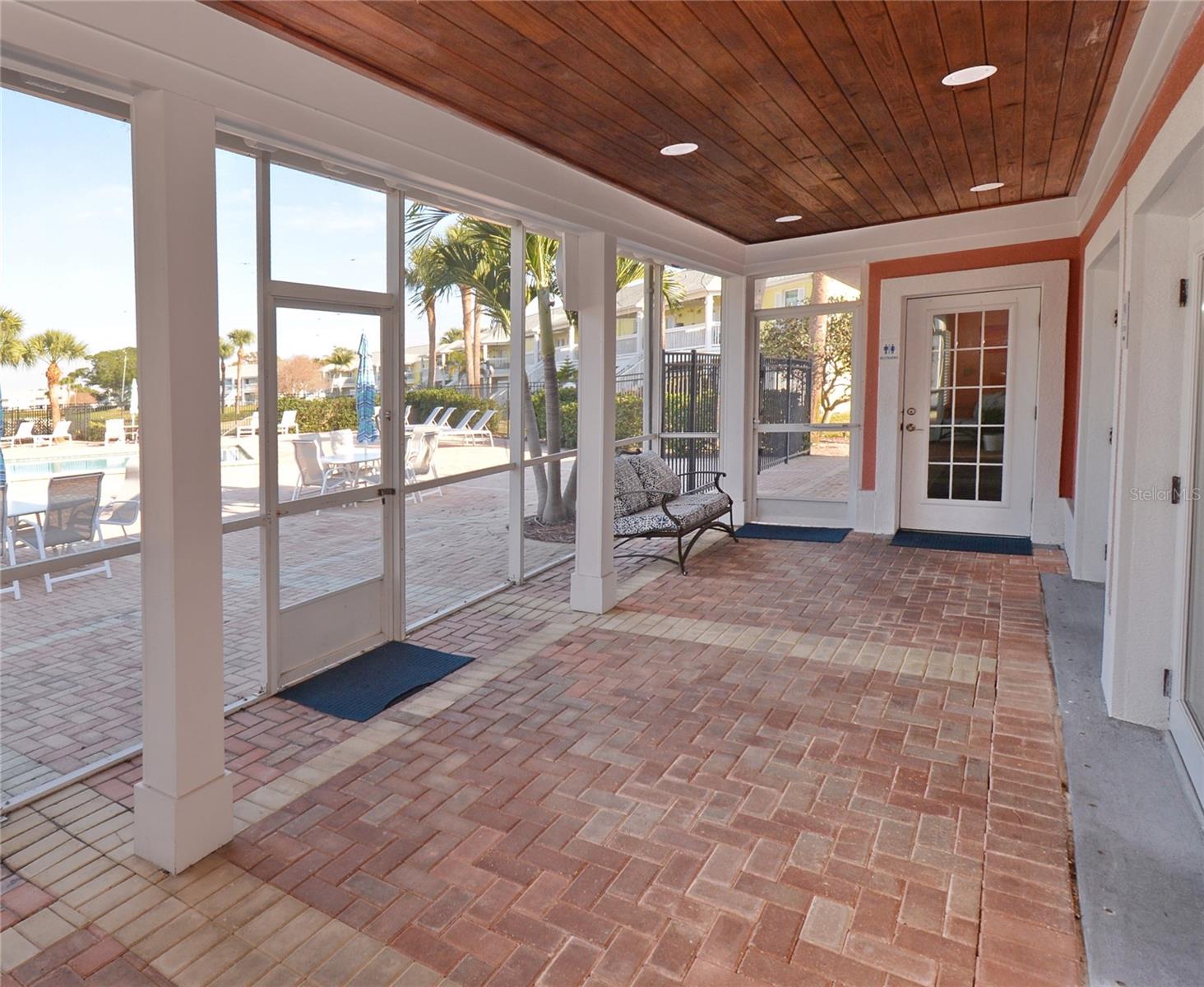 205 POMPANO DR SE #B, ST PETERSBURG, FL — photo 37