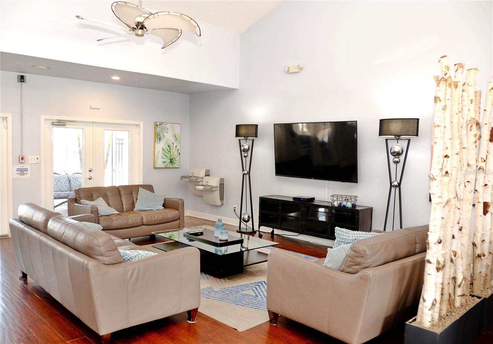 205 POMPANO DR SE #B, ST PETERSBURG, FL — photo 41