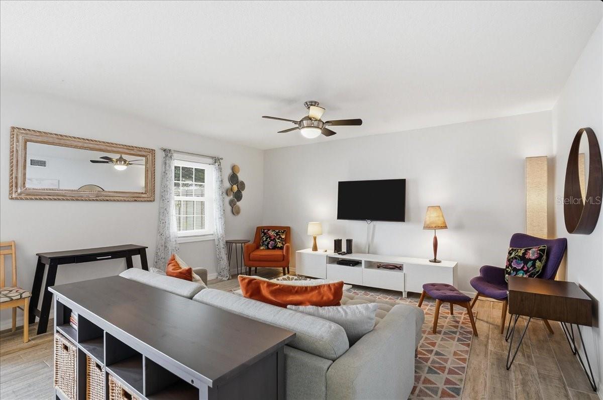 205 POMPANO DR SE #B, ST PETERSBURG, FL — photo 9