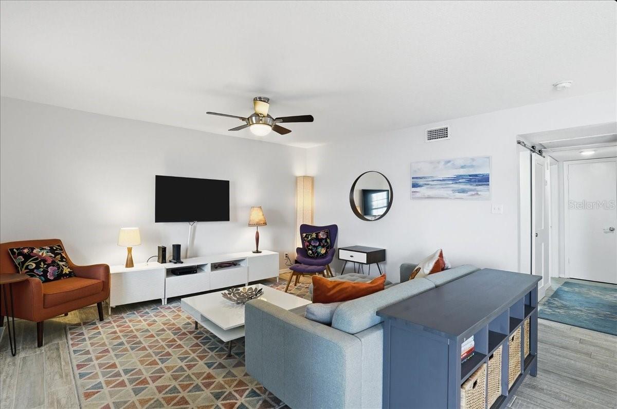 205 POMPANO DR SE #B, ST PETERSBURG, FL — photo 10