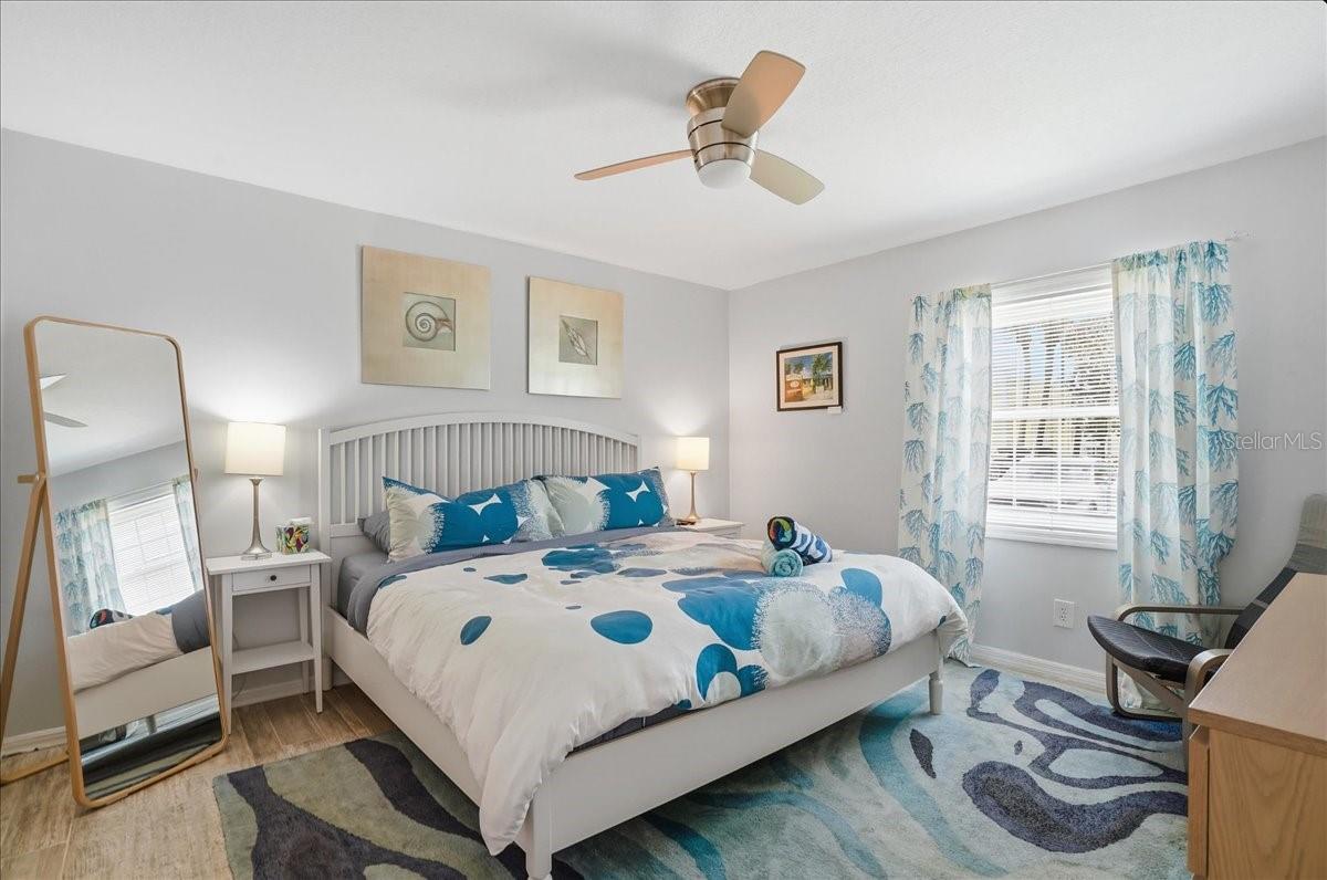 205 POMPANO DR SE #B, ST PETERSBURG, FL — photo 14