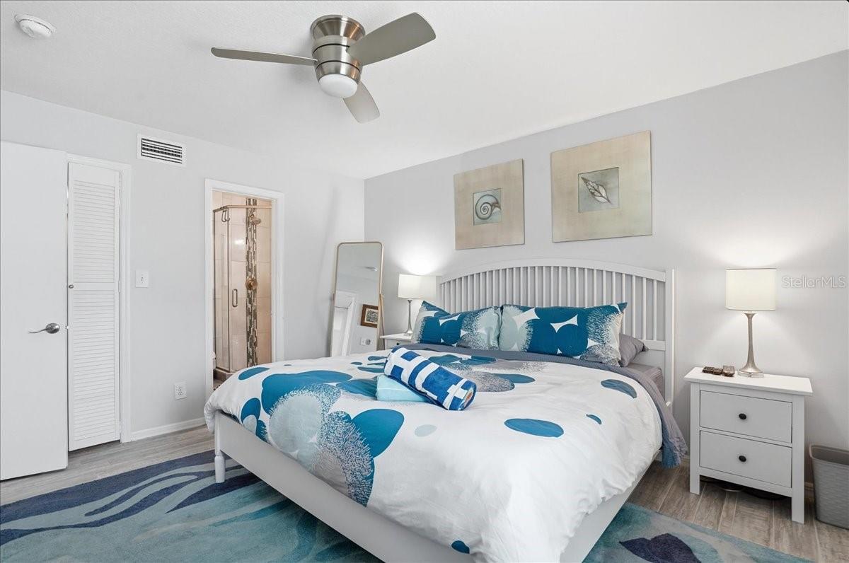 205 POMPANO DR SE #B, ST PETERSBURG, FL — photo 15