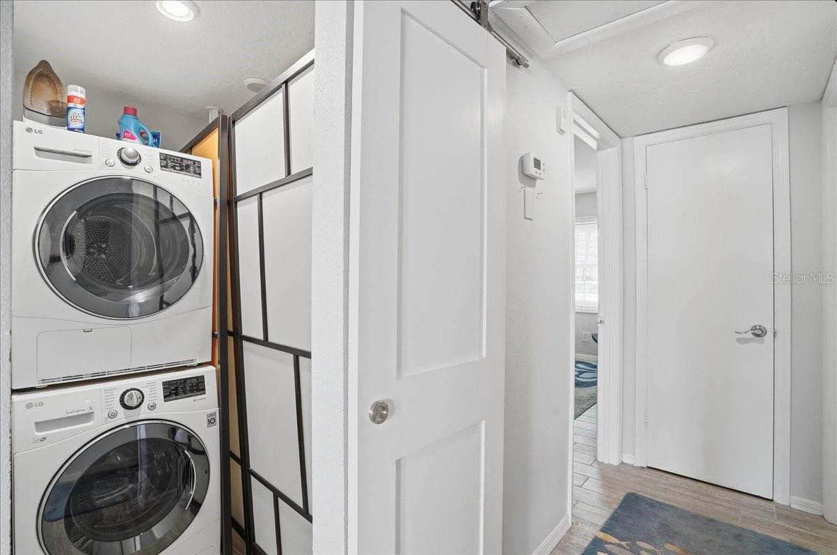 205 POMPANO DR SE #B, ST PETERSBURG, FL — photo 20