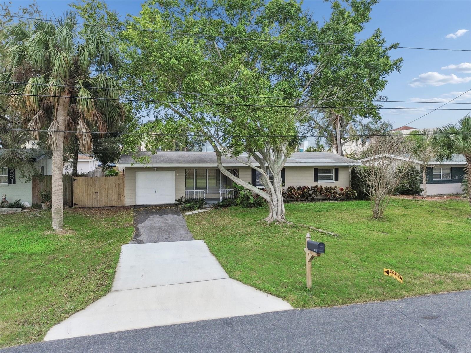 10970 GROVE TER, SEMINOLE, FL — photo 2