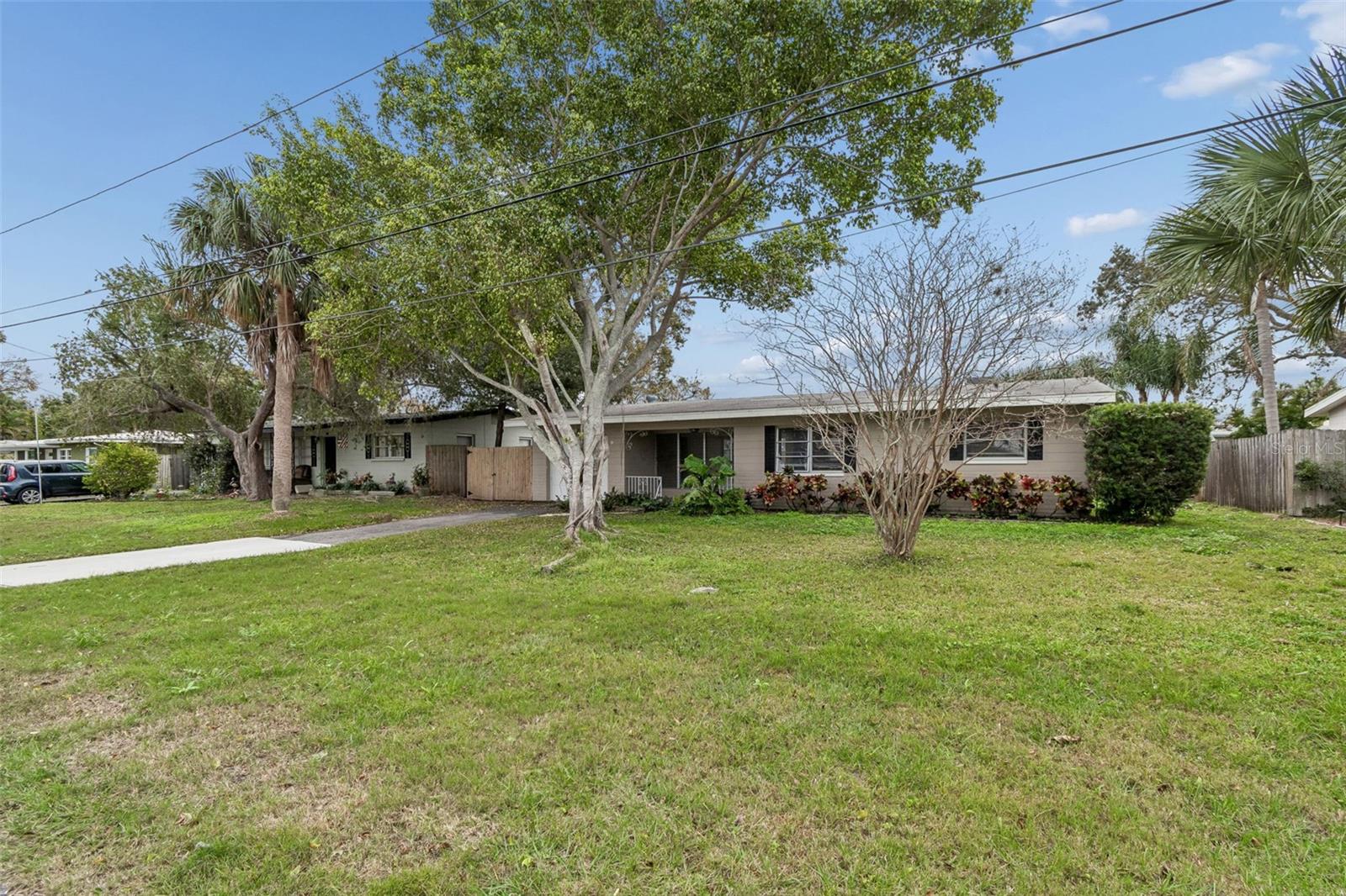 10970 GROVE TER, SEMINOLE, FL — photo 3