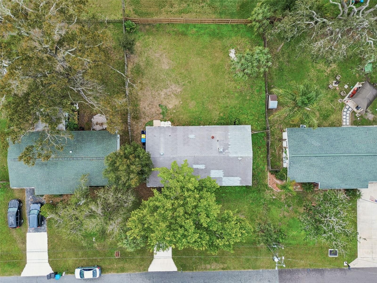 10970 GROVE TER, SEMINOLE, FL — photo 43