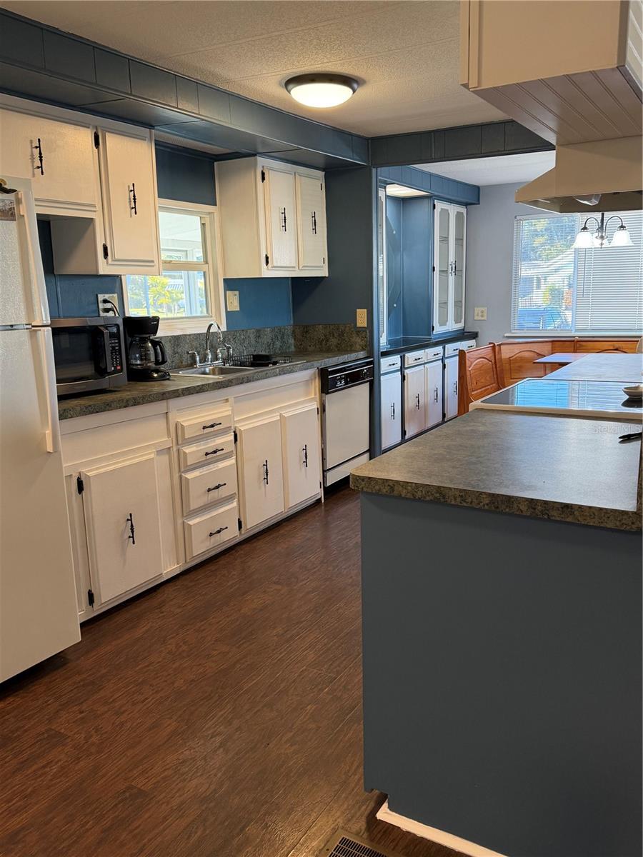 124 CEDAR ST, EDGEWATER, FL — photo 4