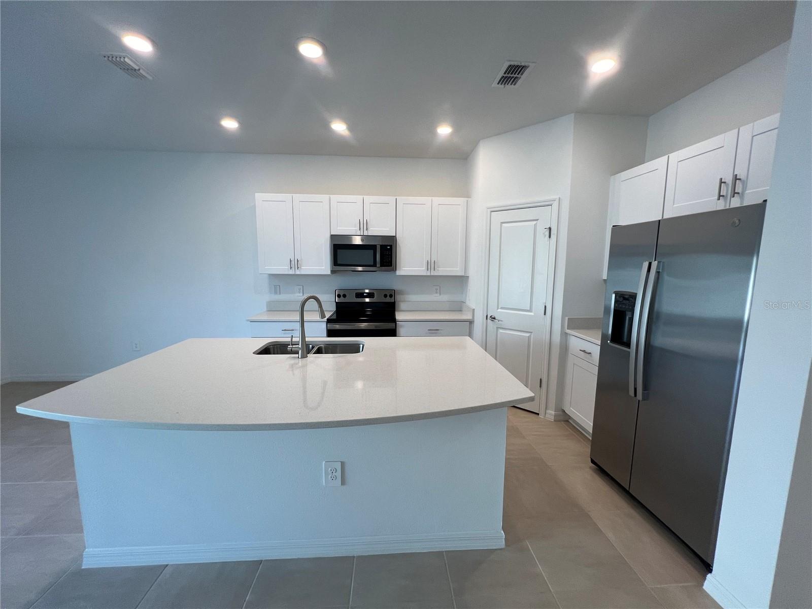 2211 PORTRAIT ST, KISSIMMEE, FL — photo 5