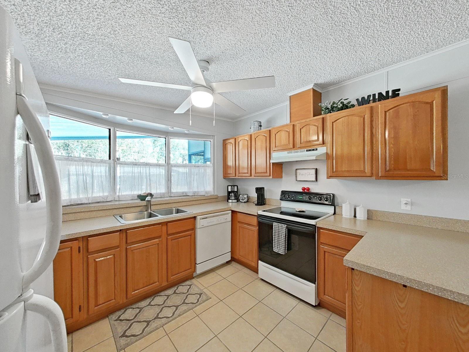 1811 FOX HILL DR, LAKELAND, FL — photo 10