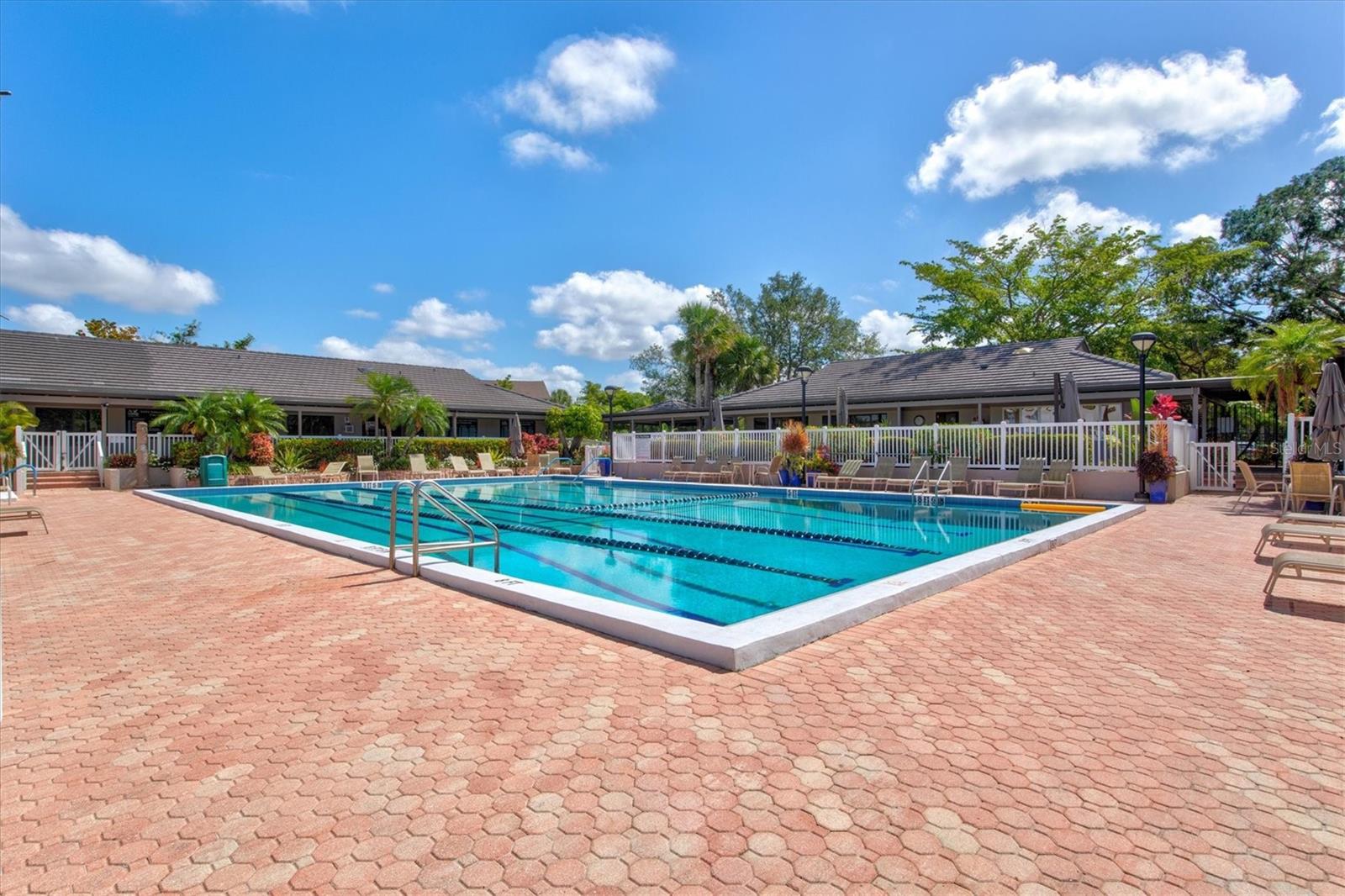 1648 STARLING DR #202, SARASOTA, FL — photo 49