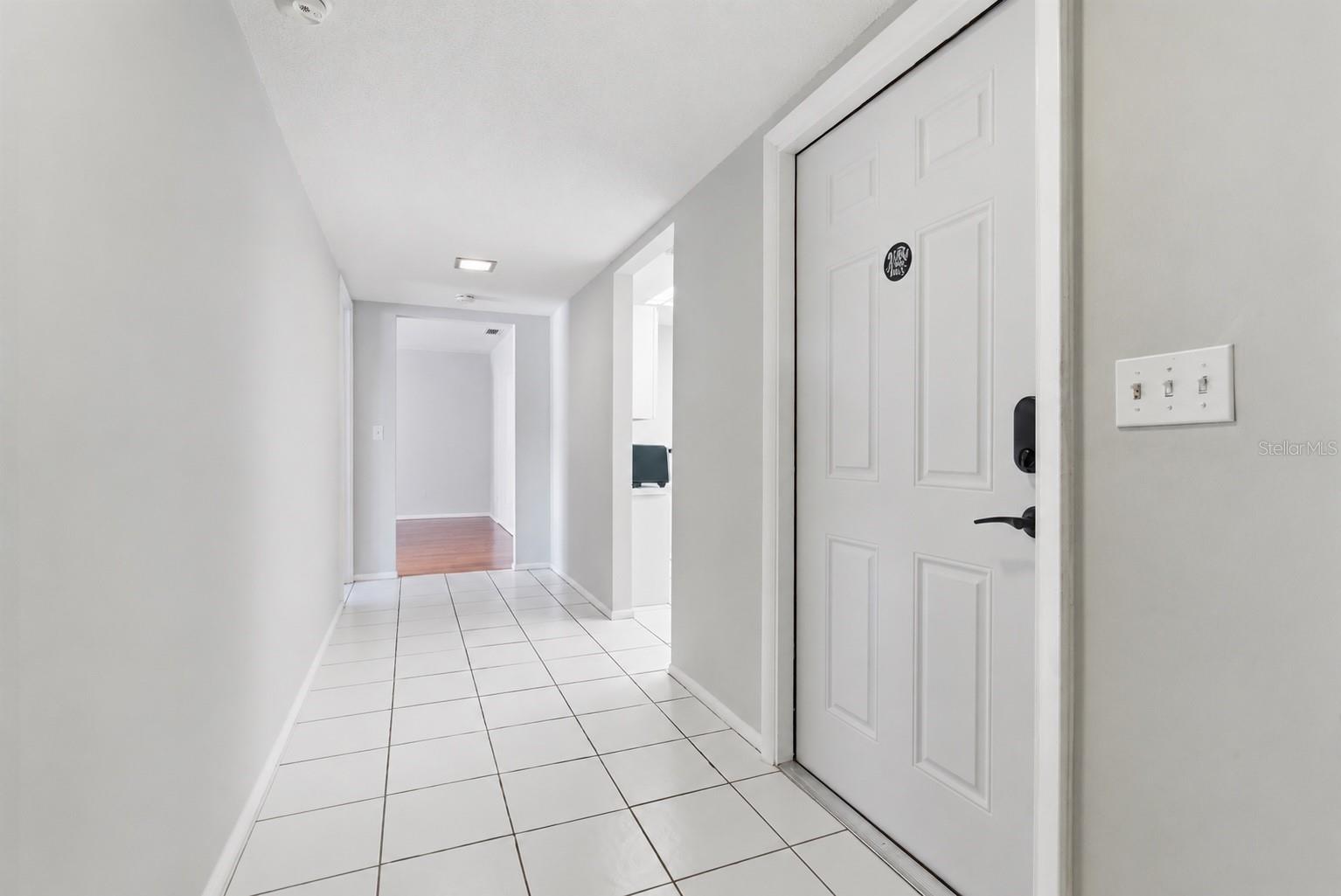 1141 MERLE WAY #14, SARASOTA, FL — photo 3