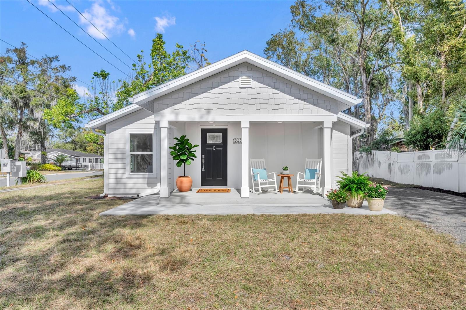1303 STOWE AVE, MOUNT DORA, FL