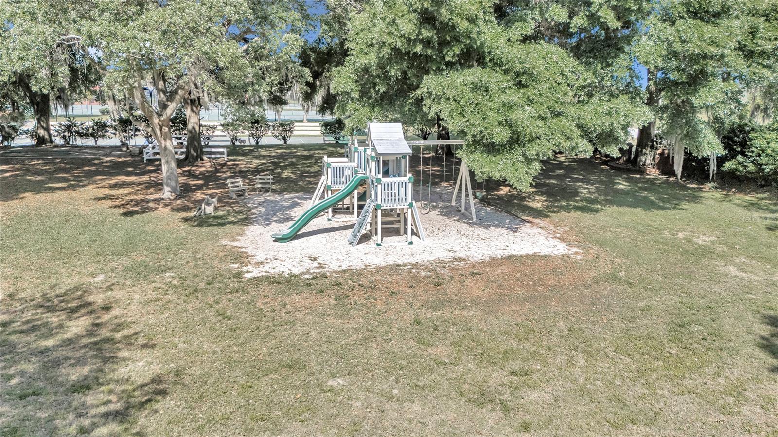 5203 GROVE MNR, LADY LAKE, FL — photo 153