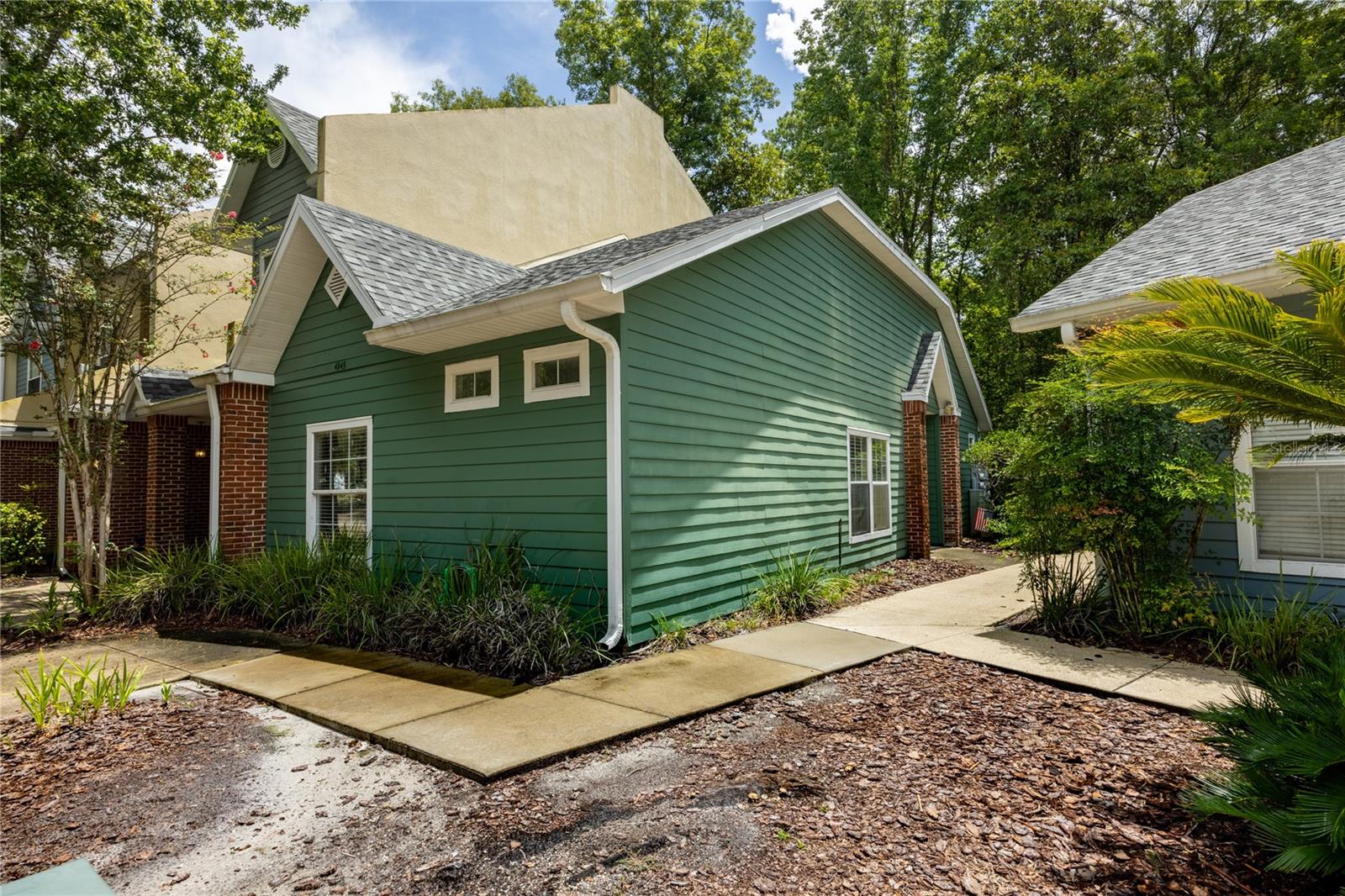 4945 NW 1ST PL, GAINESVILLE, FL — photo 3