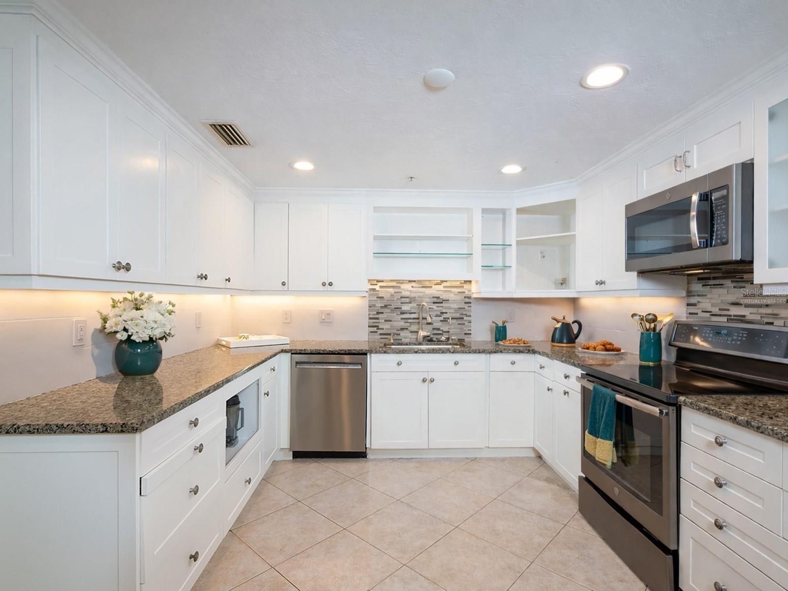 1255 N GULFSTREAM AVE #1106, SARASOTA, FL — photo 14