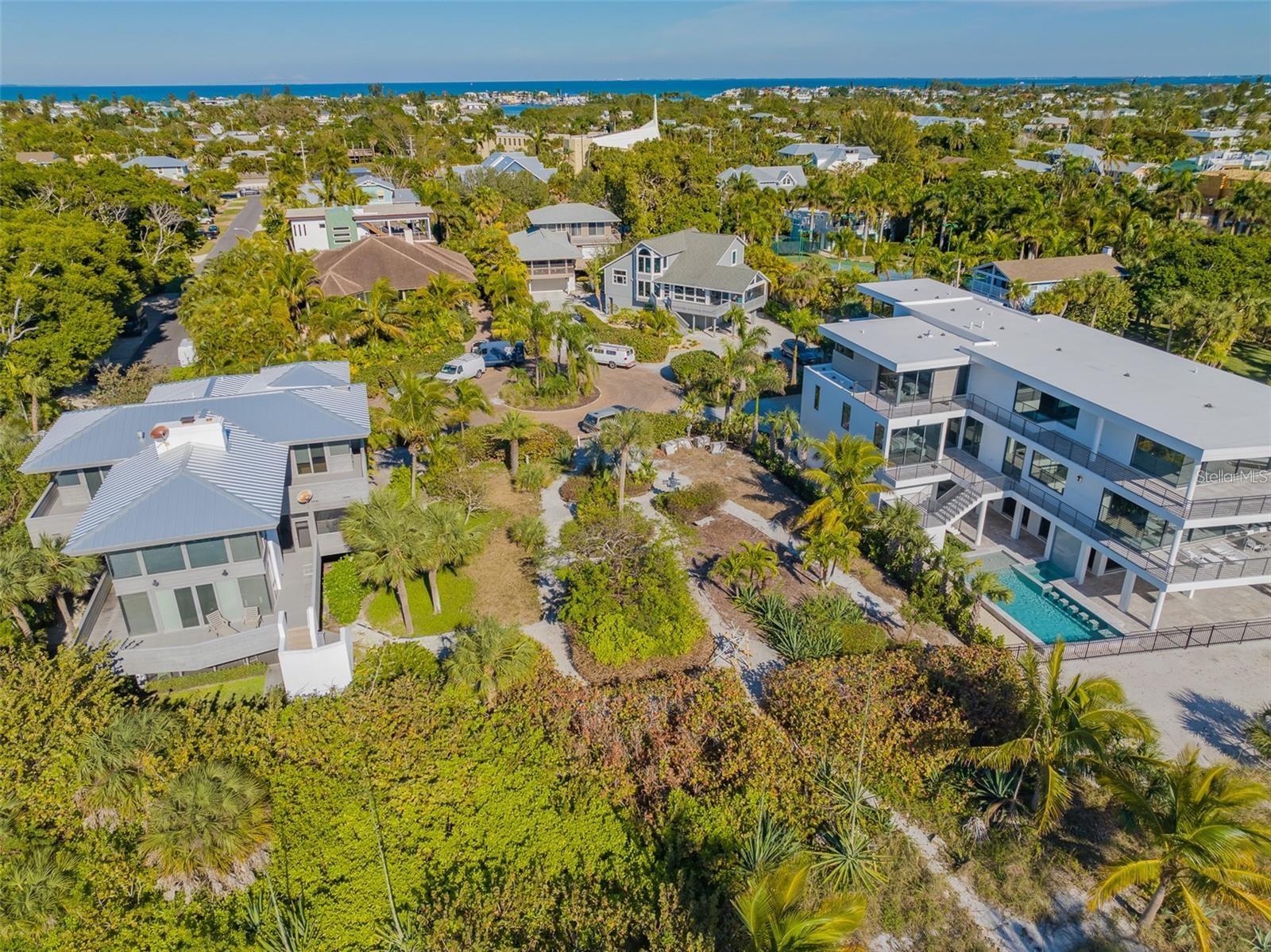 102 SUNSET LN, HOLMES BEACH, FL — photo 8