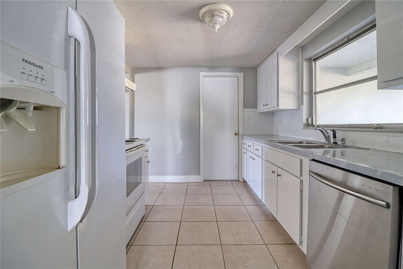 10332 HONEYSUCKLE LN, PORT RICHEY, FL — photo 11