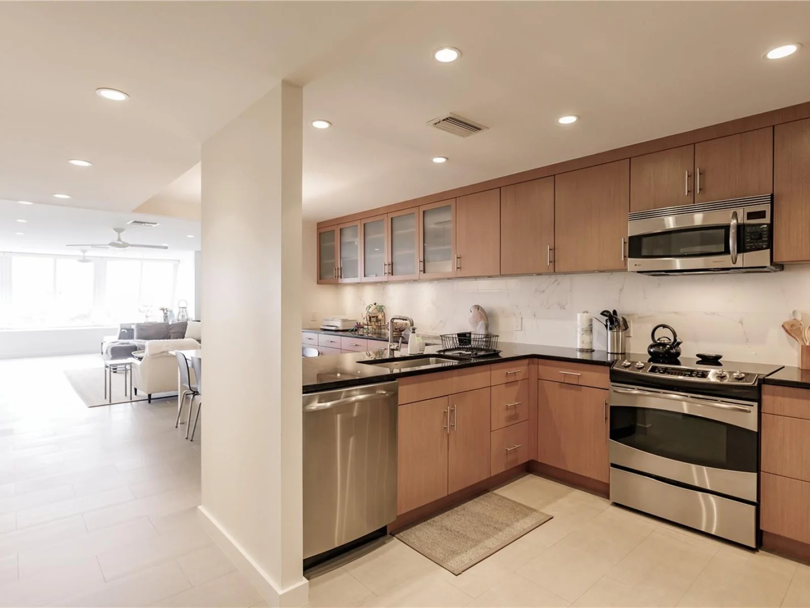 1200 E PEPPERTREE LN #402, SARASOTA, FL — photo 6