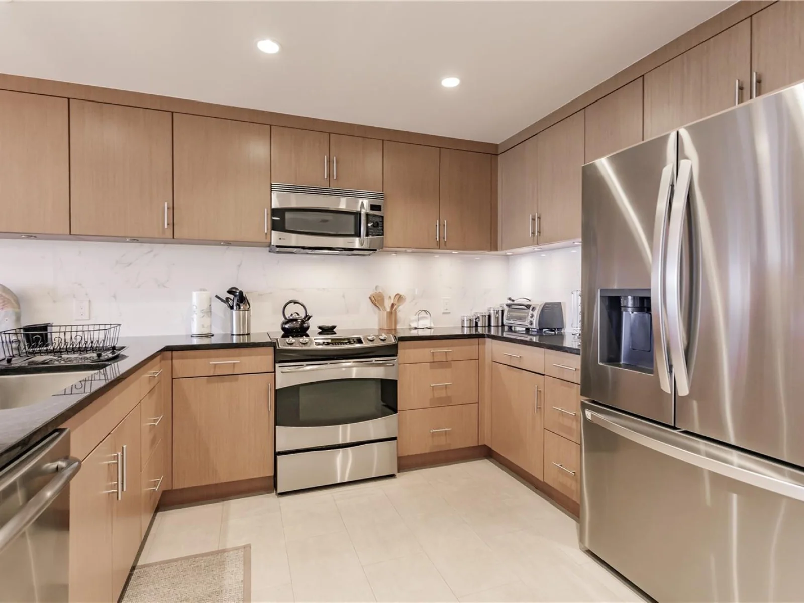 1200 E PEPPERTREE LN #402, SARASOTA, FL — photo 8