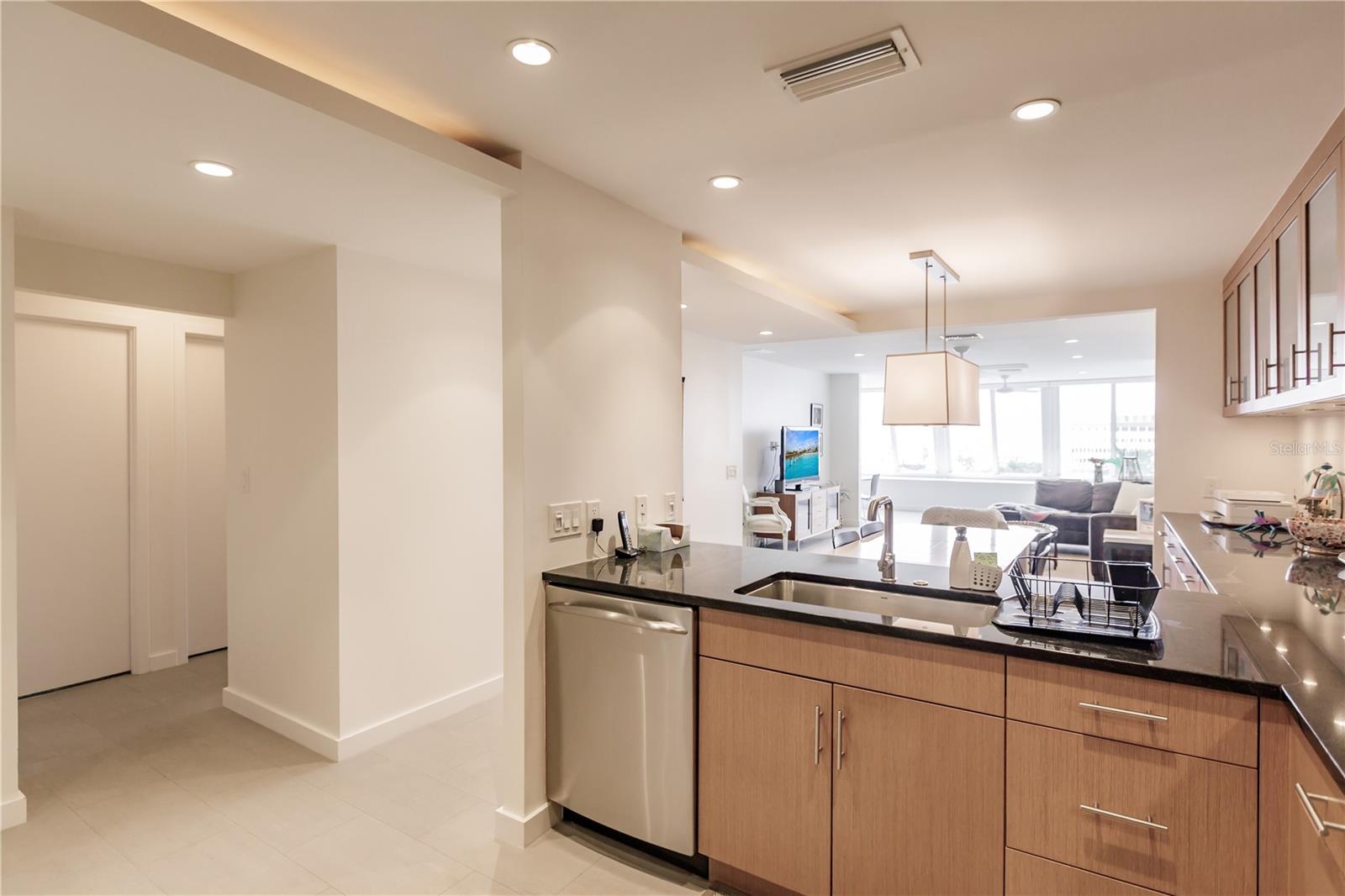 1200 E PEPPERTREE LN #402, SARASOTA, FL — photo 10