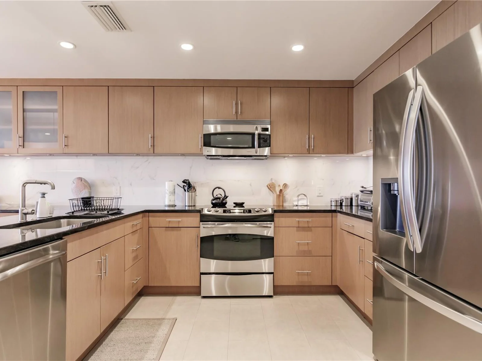 1200 E PEPPERTREE LN #402, SARASOTA, FL — photo 13
