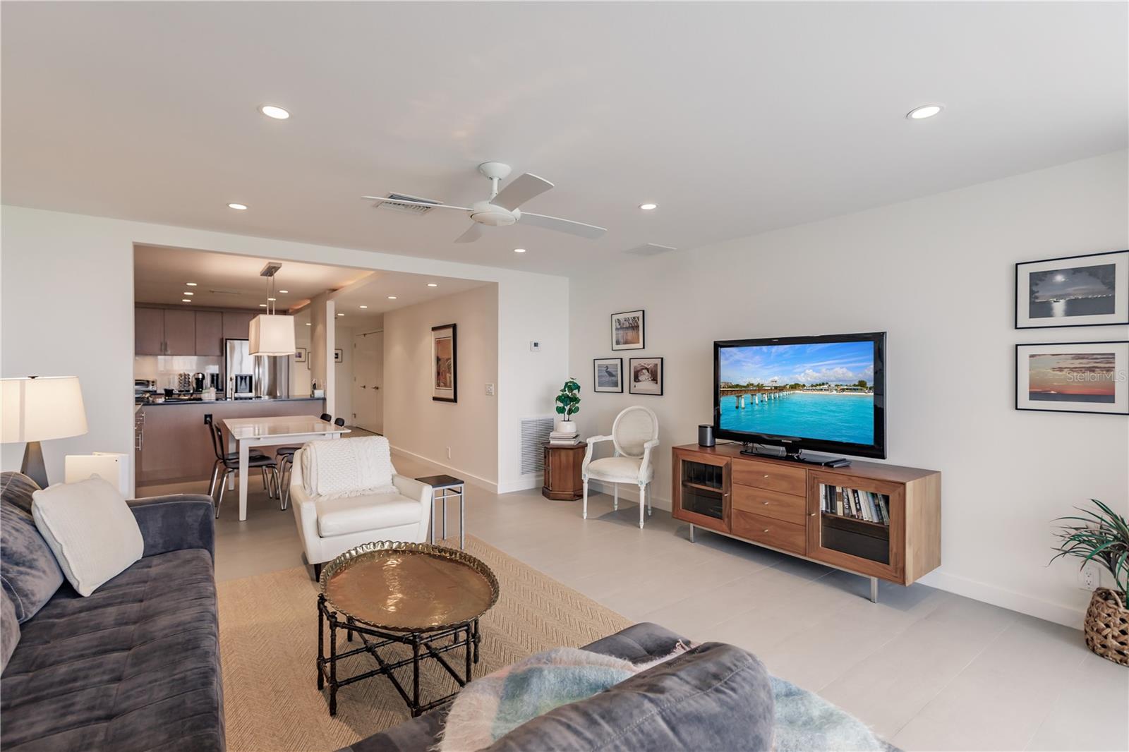 1200 E PEPPERTREE LN #402, SARASOTA, FL — photo 27