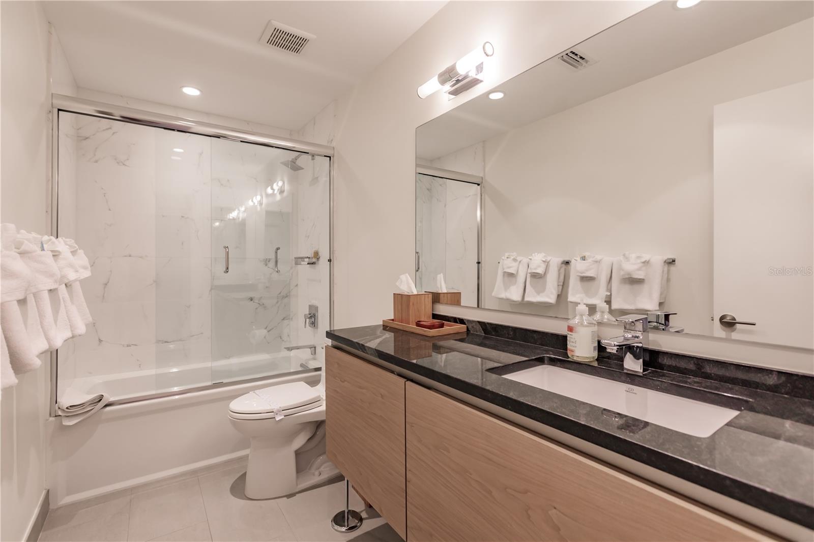 1200 E PEPPERTREE LN #402, SARASOTA, FL — photo 47