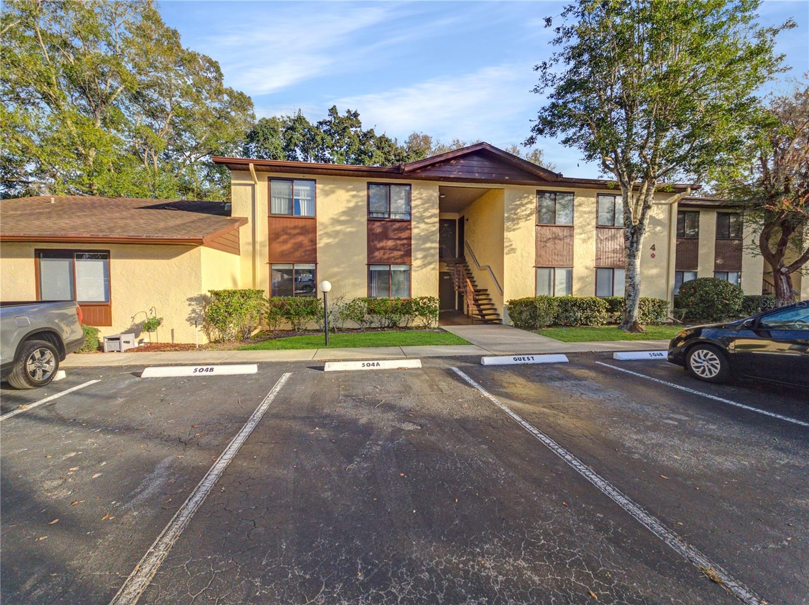 504 SILVER CRSE #A, OCALA, FL