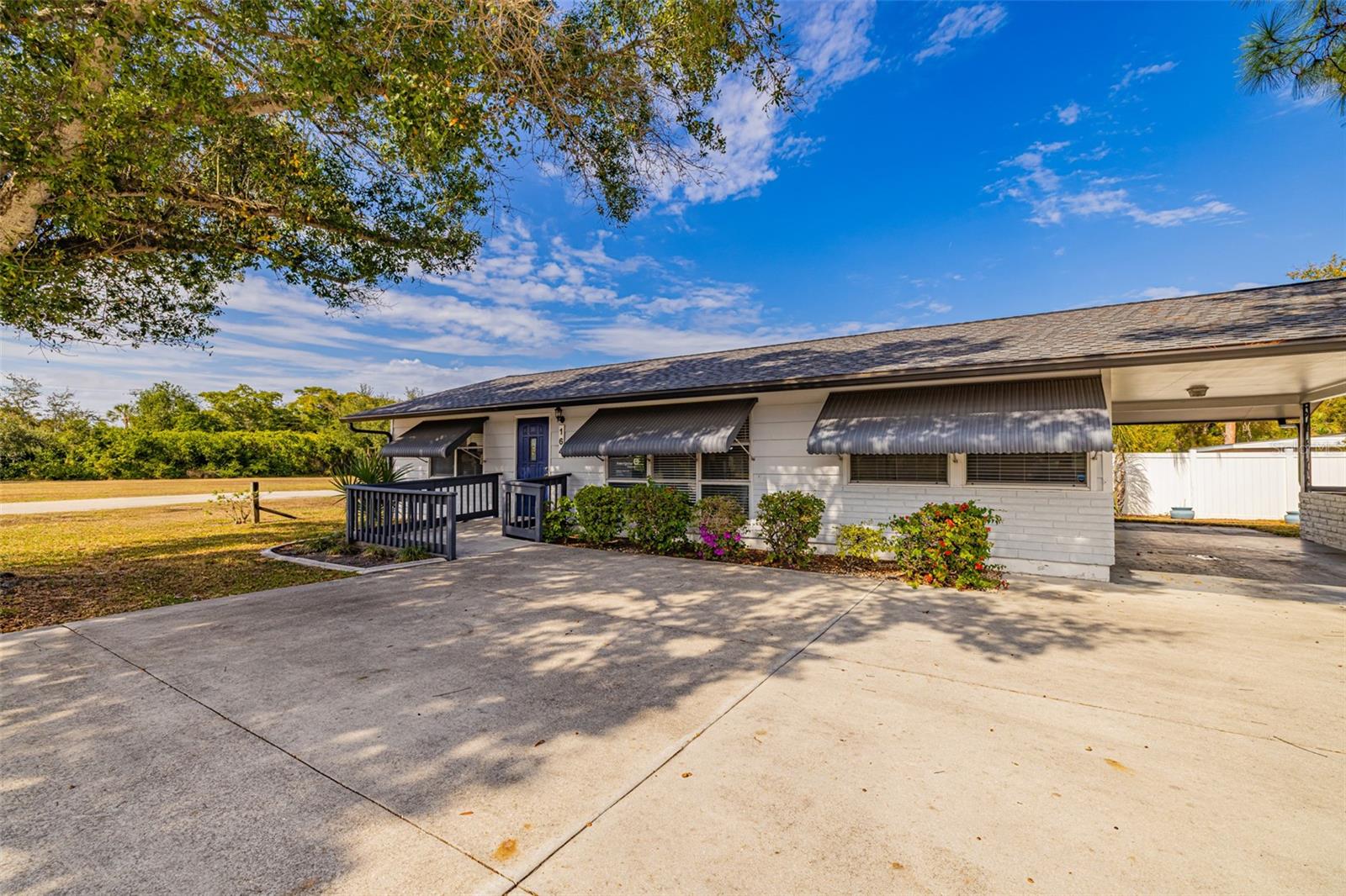 164 PONDELLA RD, NORTH FORT MYERS, FL — photo 2