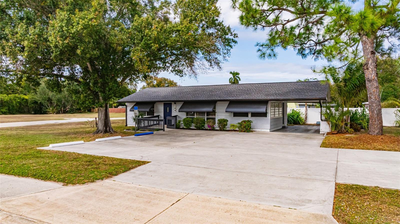164 PONDELLA RD, NORTH FORT MYERS, FL — photo 3