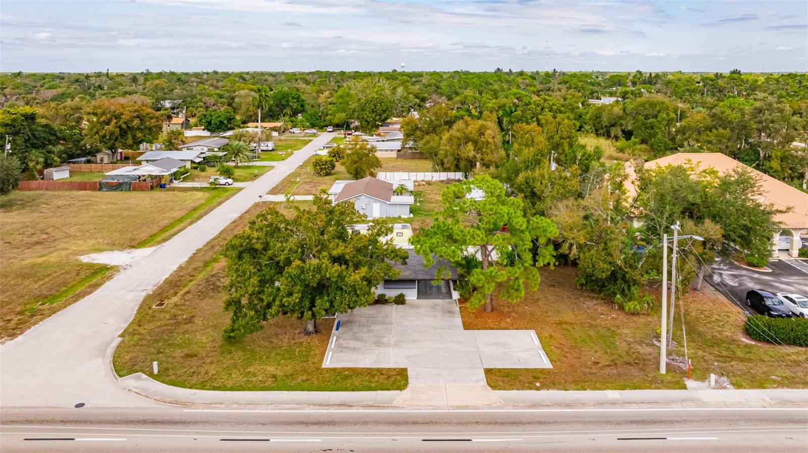 164 PONDELLA RD, NORTH FORT MYERS, FL — photo 35