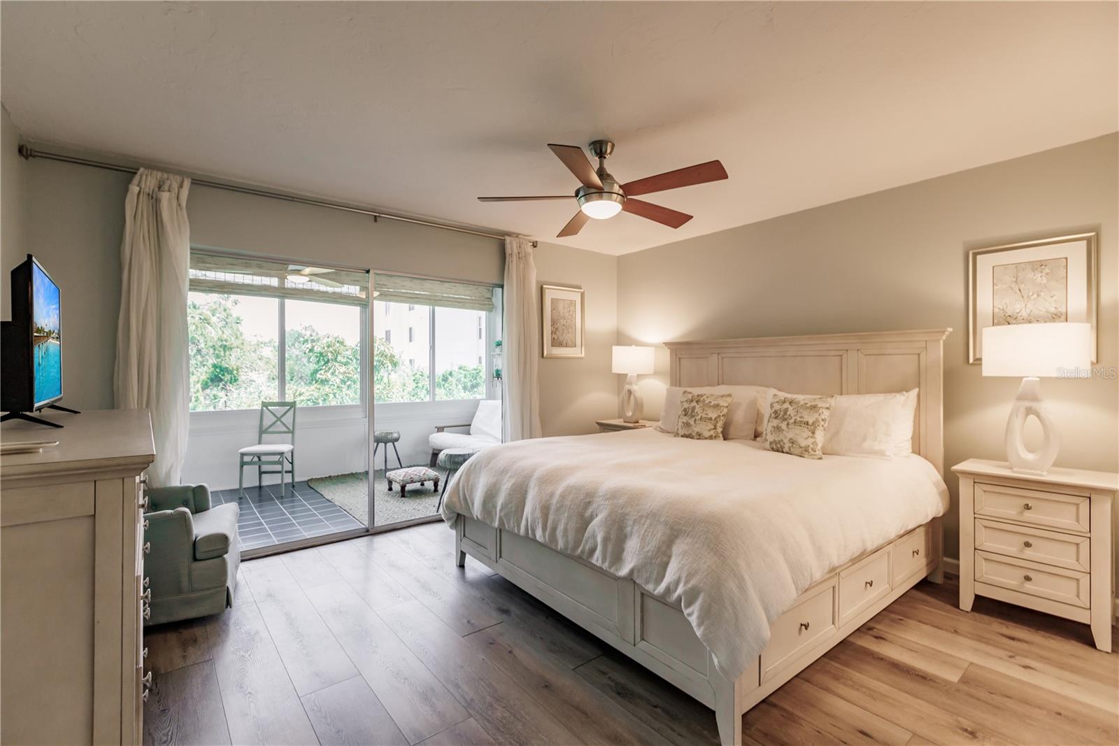 1200 E PEPPERTREE LN #303, SARASOTA, FL — photo 31