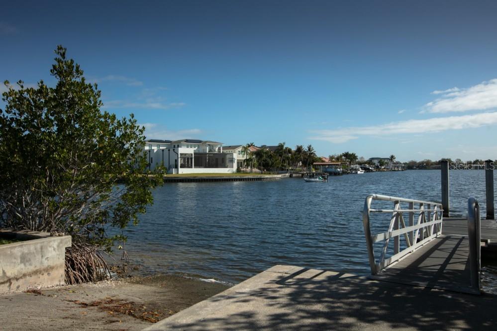4690 LAUREL OAK LN NE, ST PETERSBURG, FL — photo 14