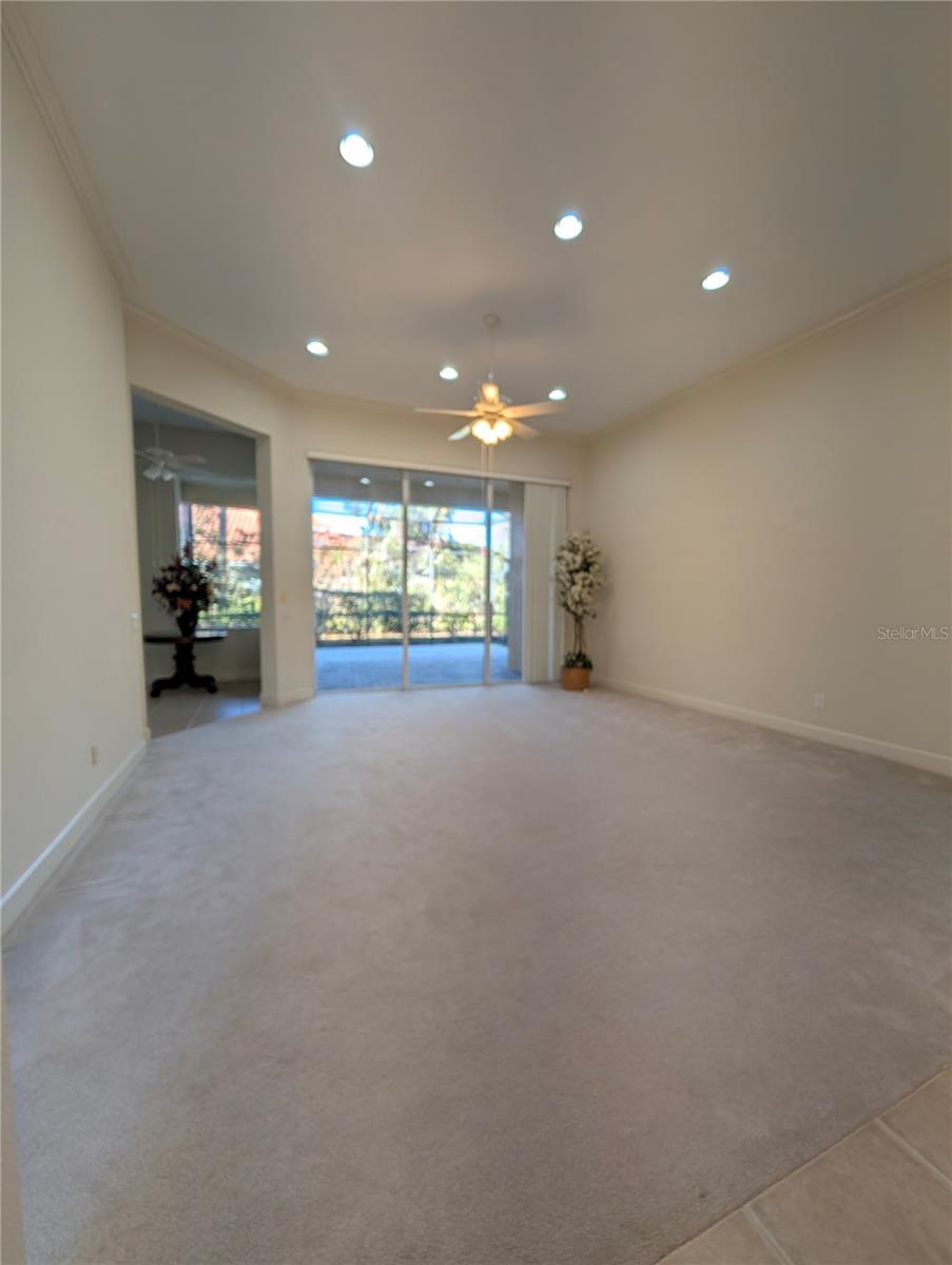 8492 DUNHAM STATION DR, TAMPA, FL — photo 5