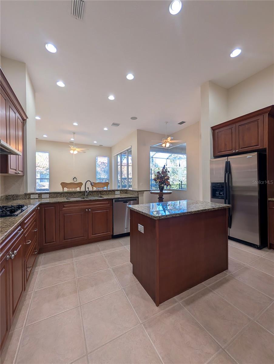 8492 DUNHAM STATION DR, TAMPA, FL — photo 10
