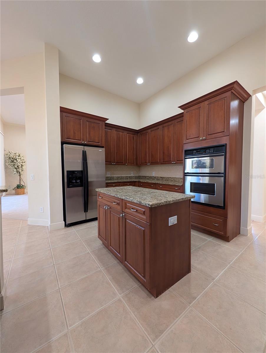 8492 DUNHAM STATION DR, TAMPA, FL — photo 14