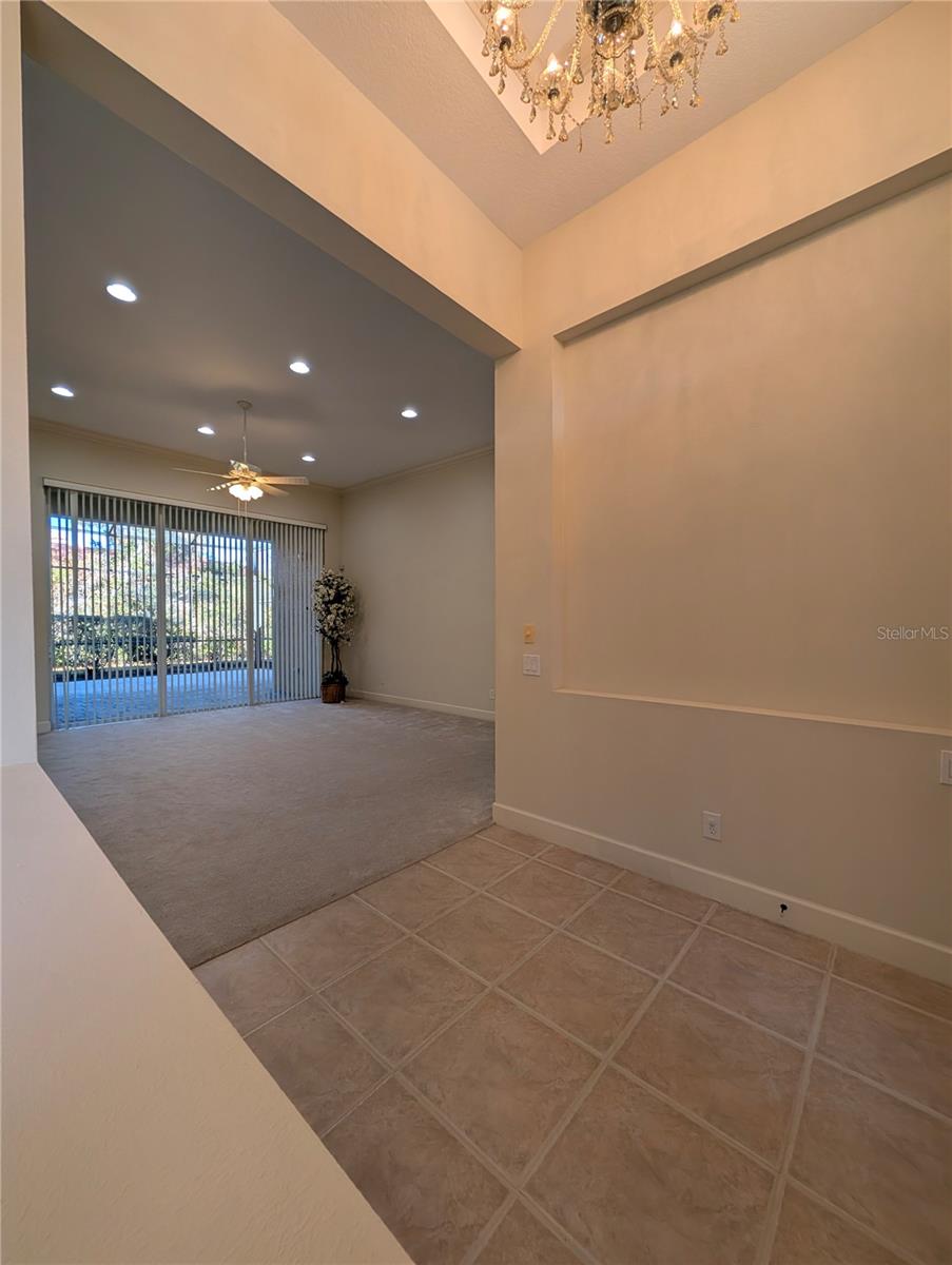 8492 DUNHAM STATION DR, TAMPA, FL — photo 18