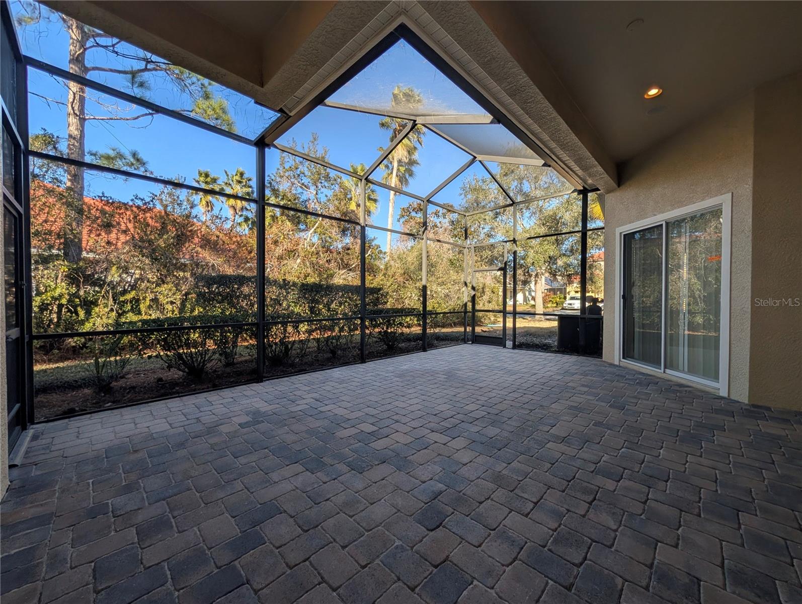 8492 DUNHAM STATION DR, TAMPA, FL — photo 20