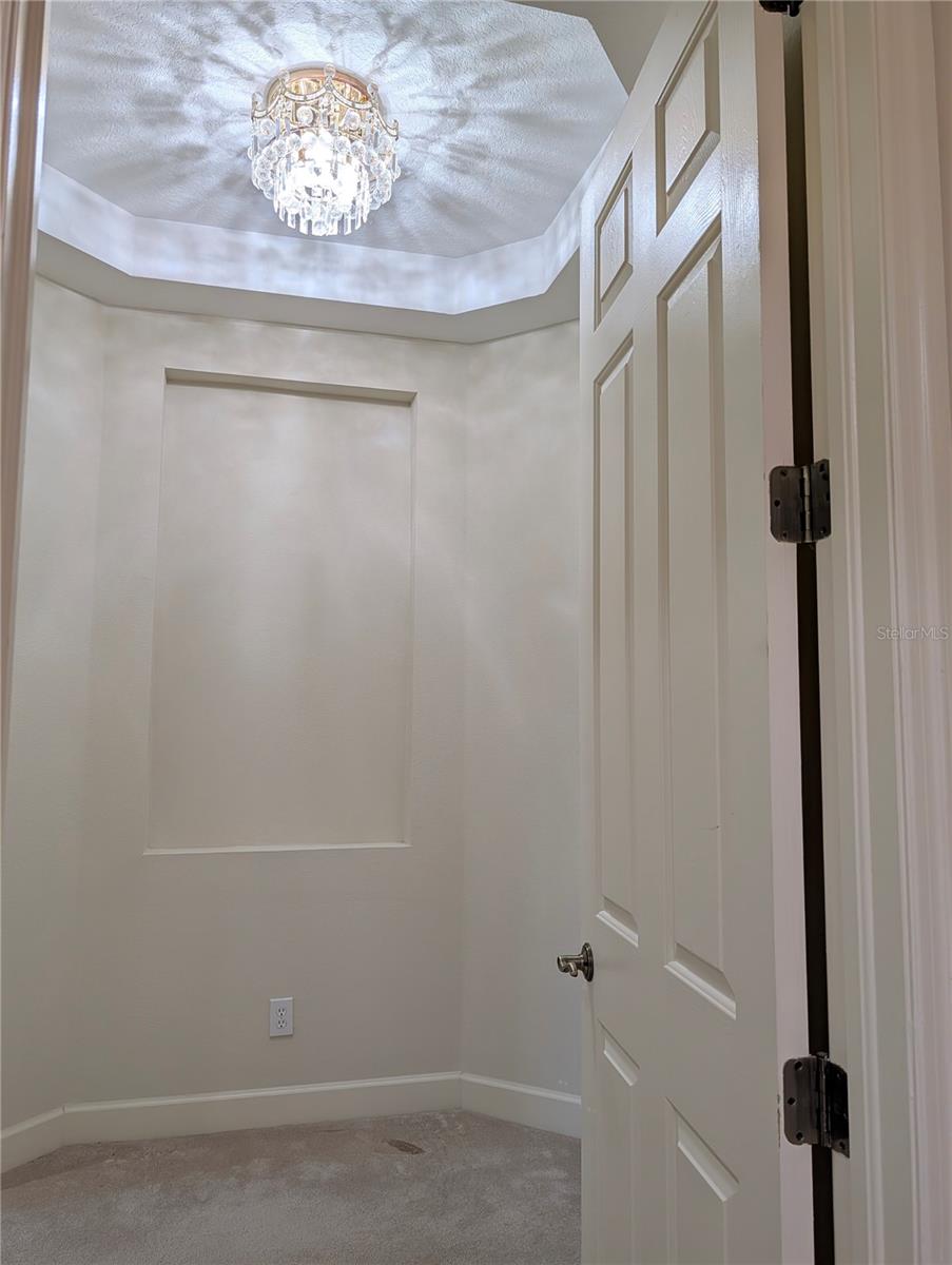 8492 DUNHAM STATION DR, TAMPA, FL — photo 23