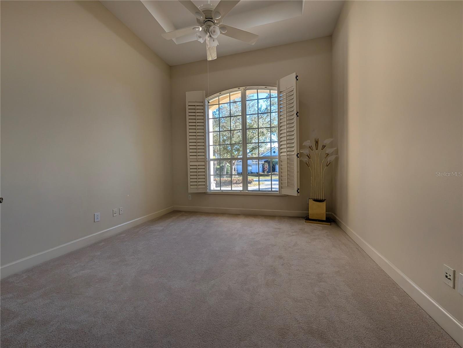 8492 DUNHAM STATION DR, TAMPA, FL — photo 31