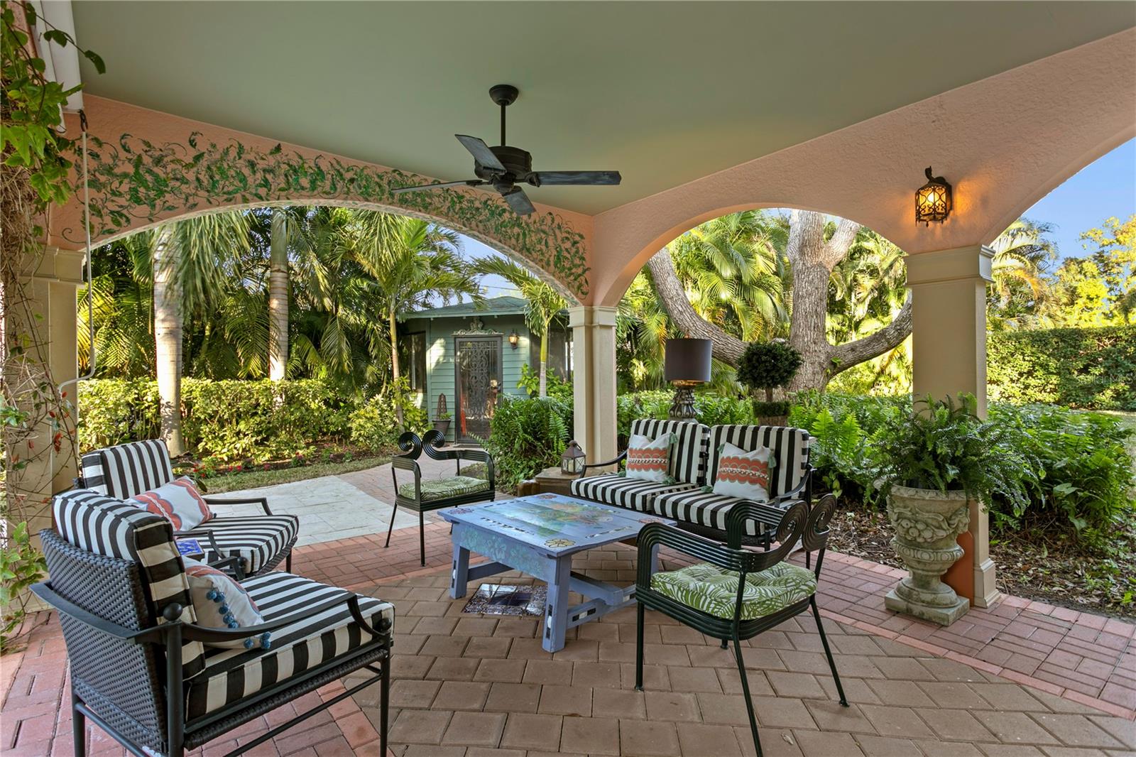 7211 3RD AVE S, ST PETERSBURG, FL — photo 46