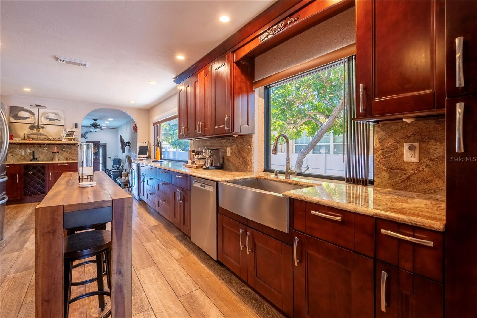 2300 37TH AVE N, ST PETERSBURG, FL — photo 12
