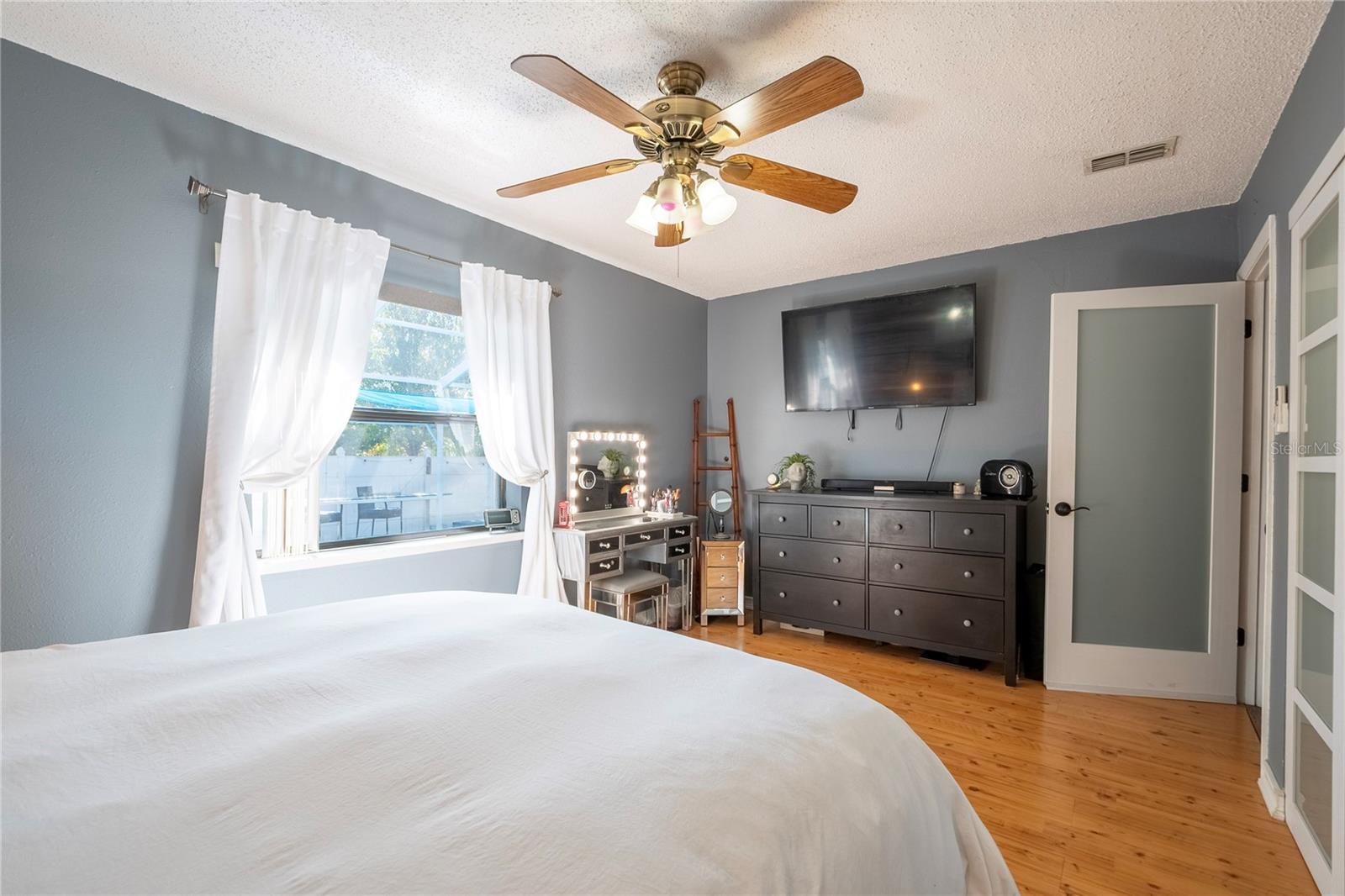 2300 37TH AVE N, ST PETERSBURG, FL — photo 23
