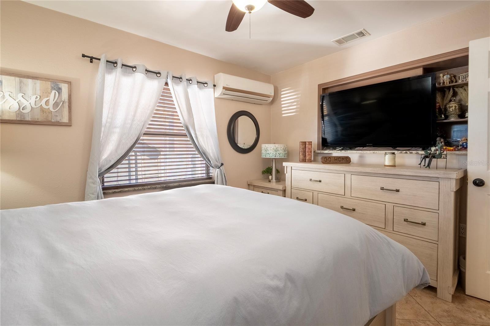 2300 37TH AVE N, ST PETERSBURG, FL — photo 29