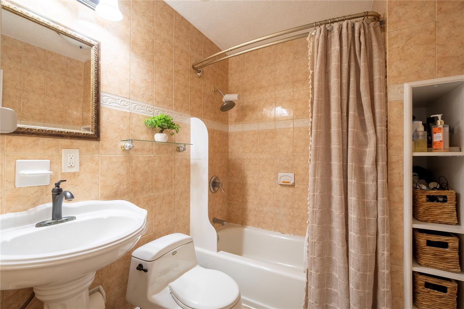2300 37TH AVE N, ST PETERSBURG, FL — photo 32