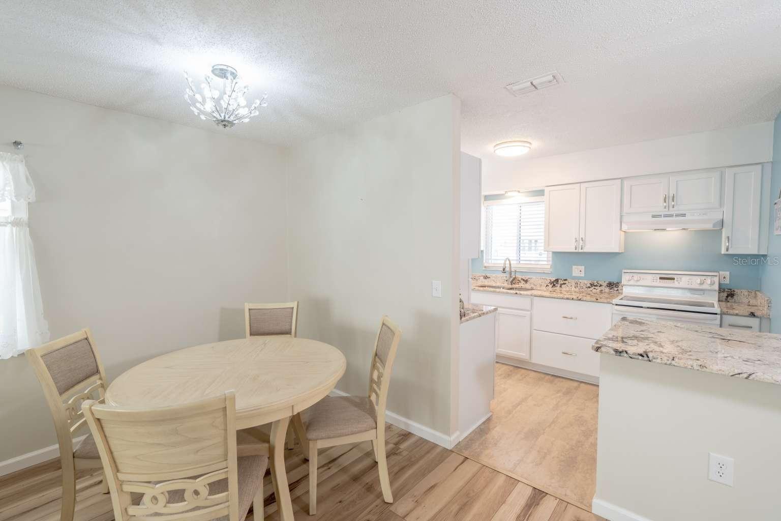 456 CIRCLEWOOD DR #L7, VENICE, FL — photo 6
