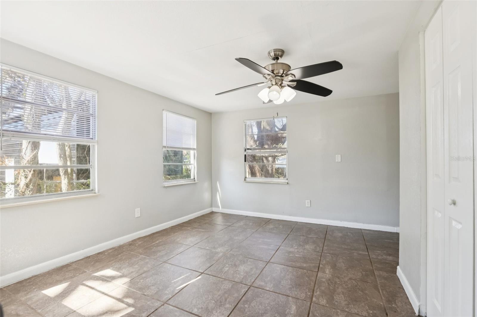 2010 E YUKON ST, TAMPA, FL — photo 15